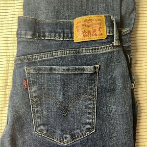 Levi's 505 straight leg very comfortable and stretchy